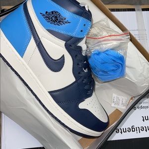 Obsidian 1s worn once sole fully clean !!!